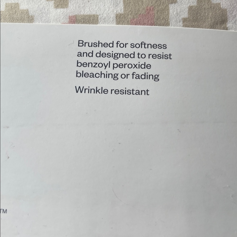 Room Essentials Microfiber Sheet Set in Cream and Blush - Picture 2 of 7